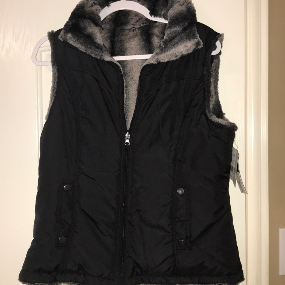 BRAND NEW reversible black vest